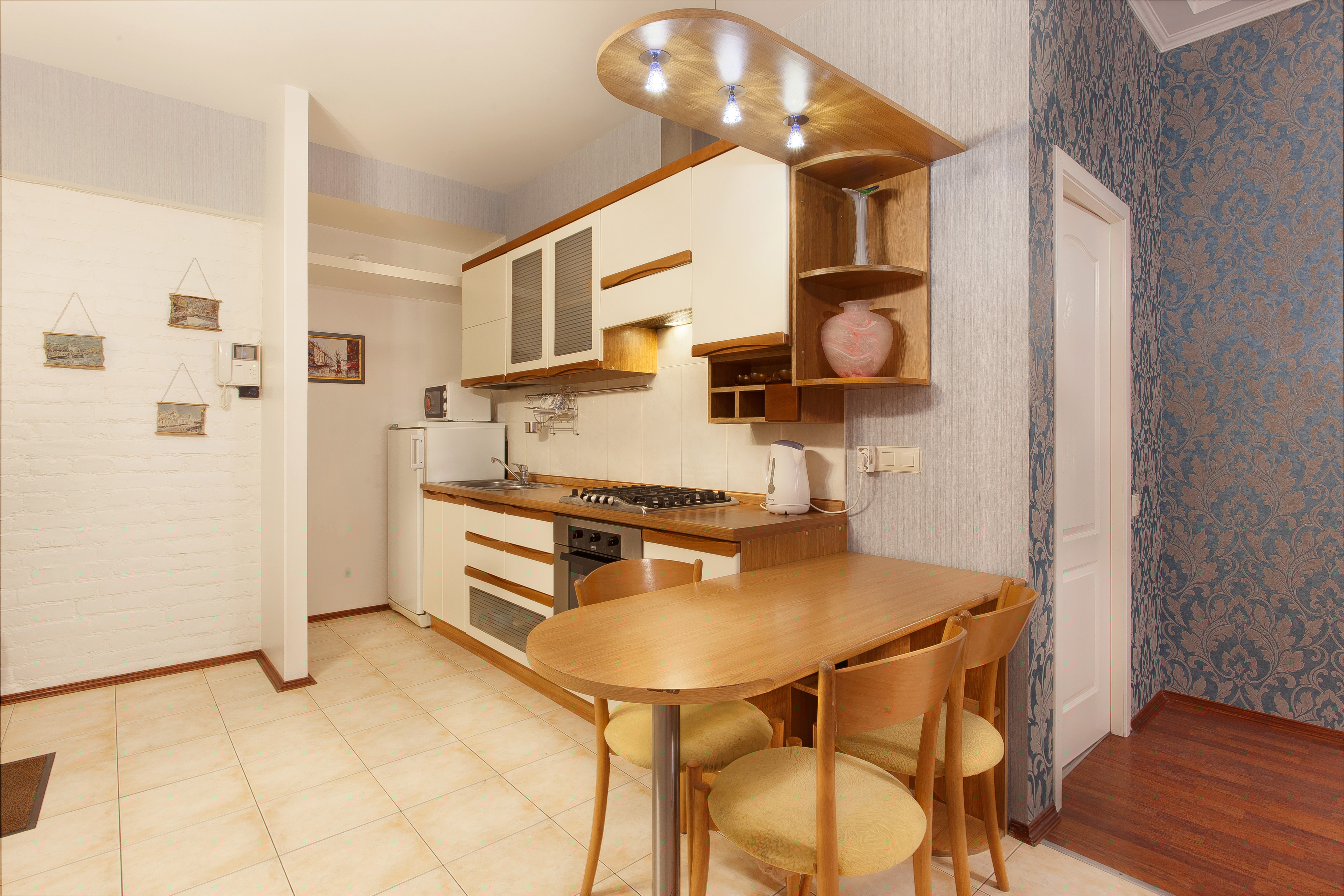 Apartment 45, photo 1