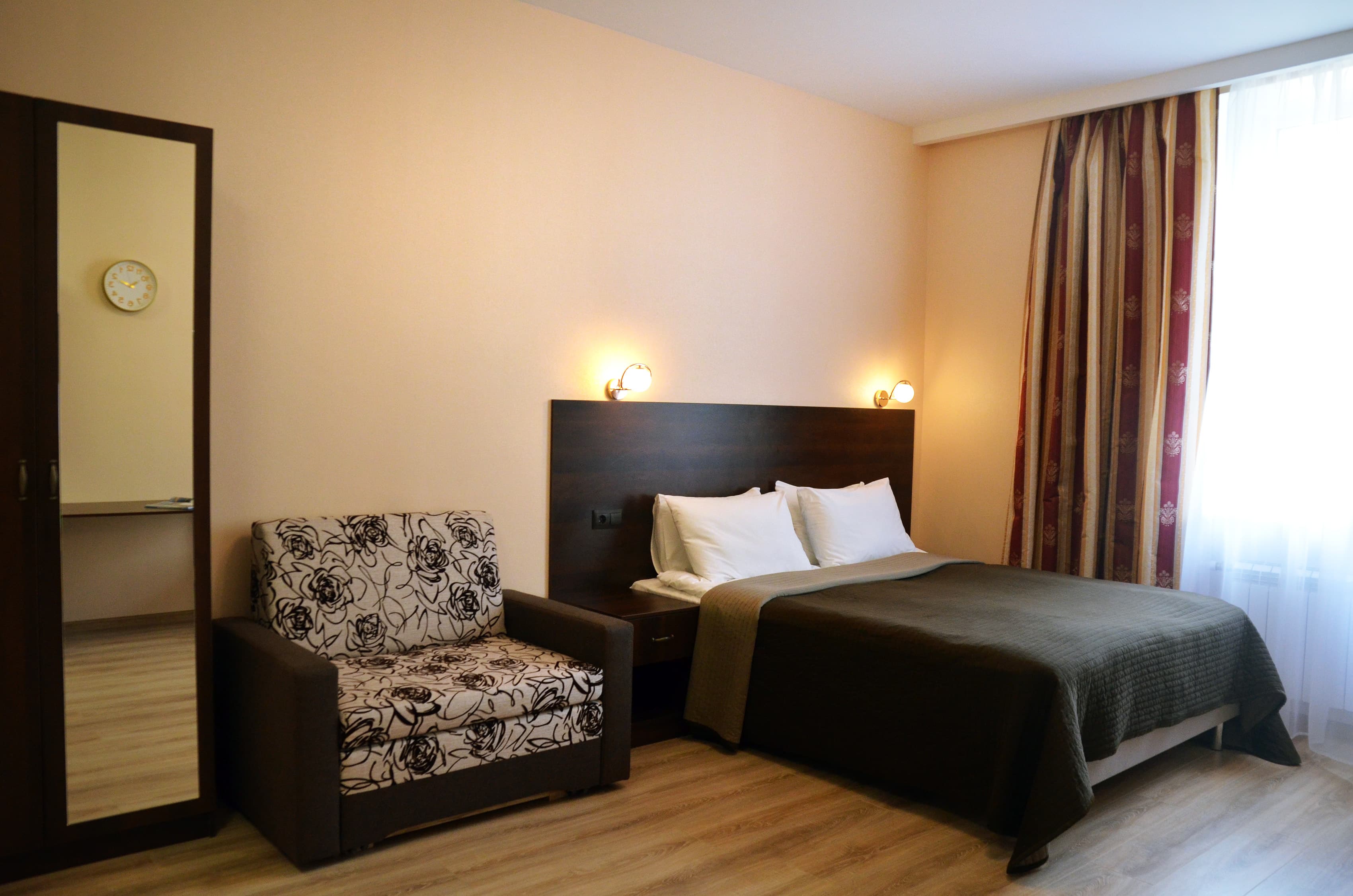Studio Apartment, photo 2