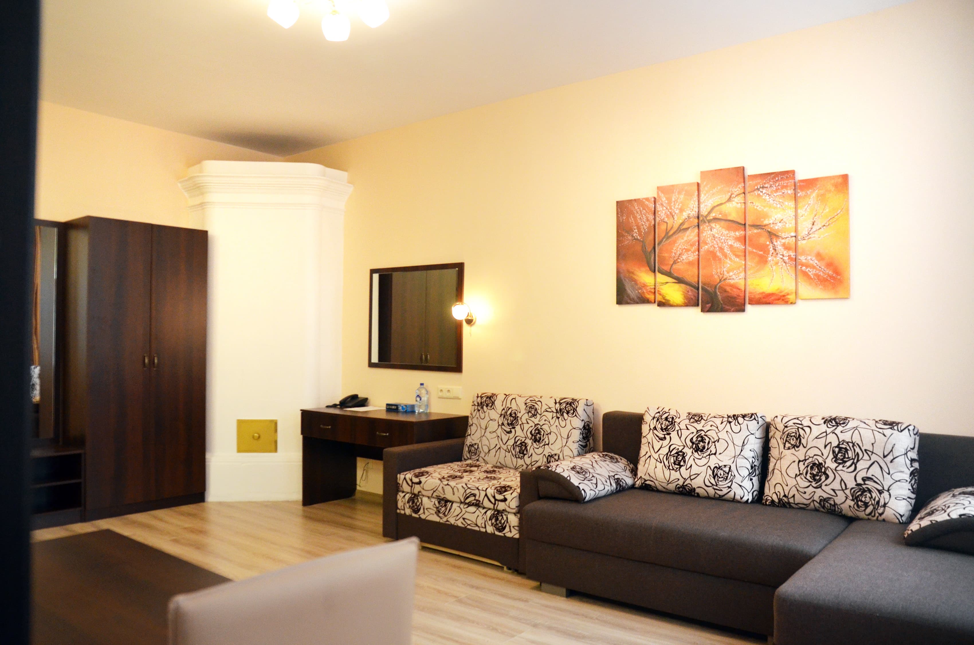 Two-Room Apartment, photo 2
