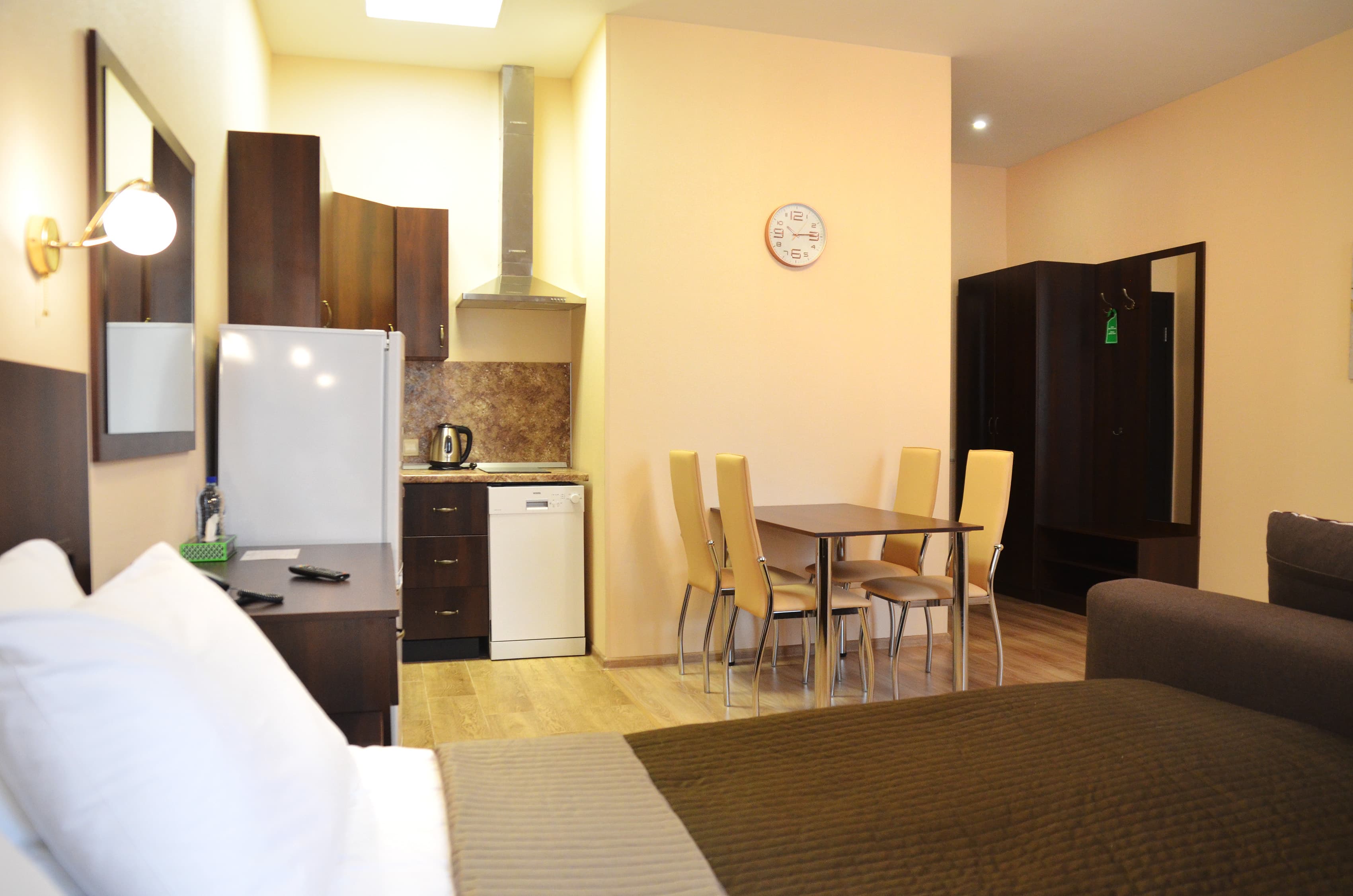Studio Apartment, photo 7